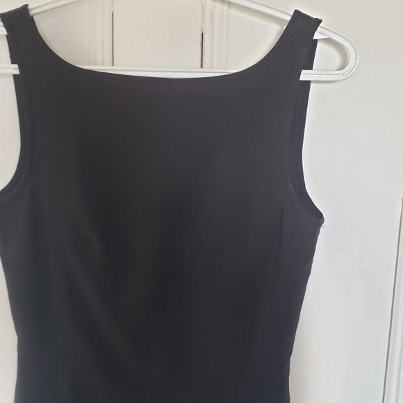 Perfect black dress - Picture 5 of 8